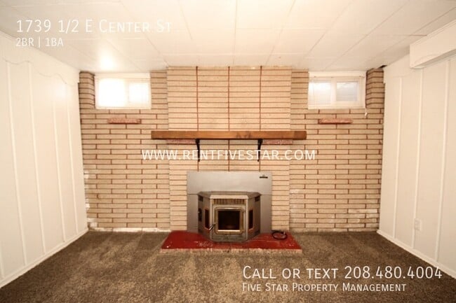 Building Photo - 1739 E Center St
