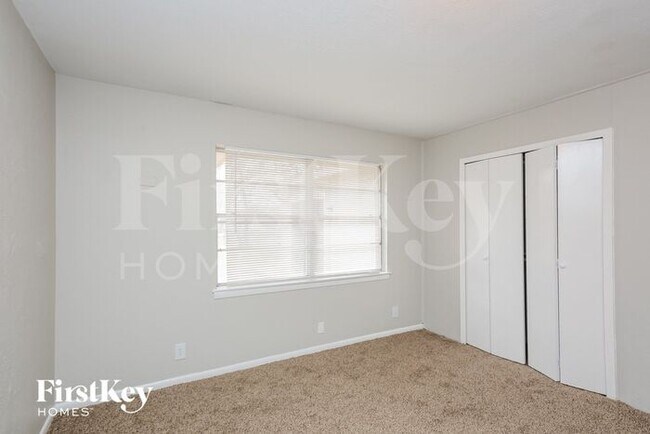 Building Photo - 3500 Coronado Ct