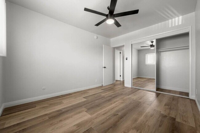 Building Photo - 3212 W 60th St