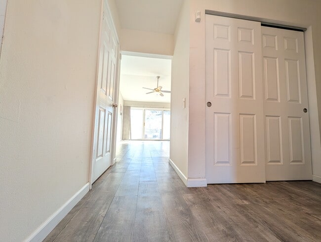 Building Photo - 3670 Tremont Dr