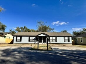 Building Photo - 306 Edmond St
