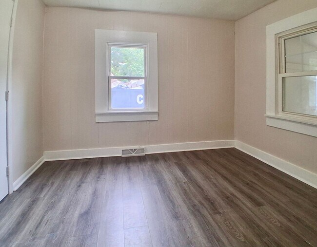Building Photo - Lovely 3 Bedroom House FOR RENT in Fairfield Twp $1600