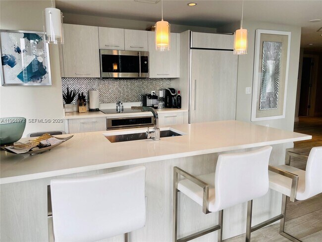 Building Photo - 45 SW 9th St