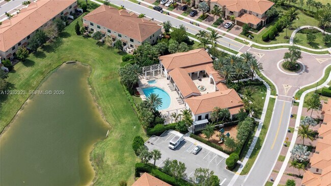 Building Photo - 10069 Brickhill Dr