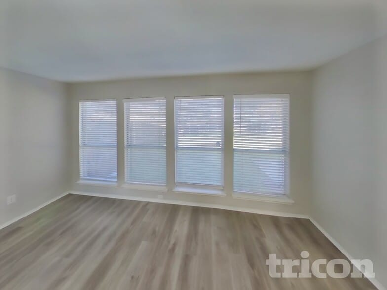 Building Photo - 1701 Pecan View Dr