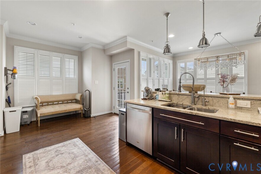 Building Photo - 3920 Village Commons Walk