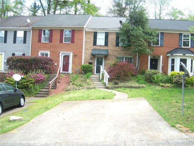 Building Photo - 760 Coventry Township Pl