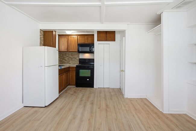 Building Photo - Charming 1-Bed, 1-Bath ADU in Lake Orion!