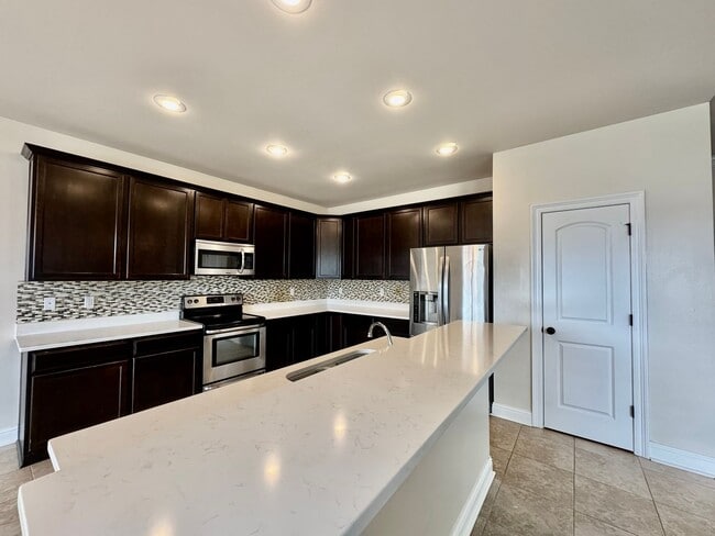 Building Photo - 4 Bedroom House Located in Prairieville with Spacious Rooms and a Large Backyard