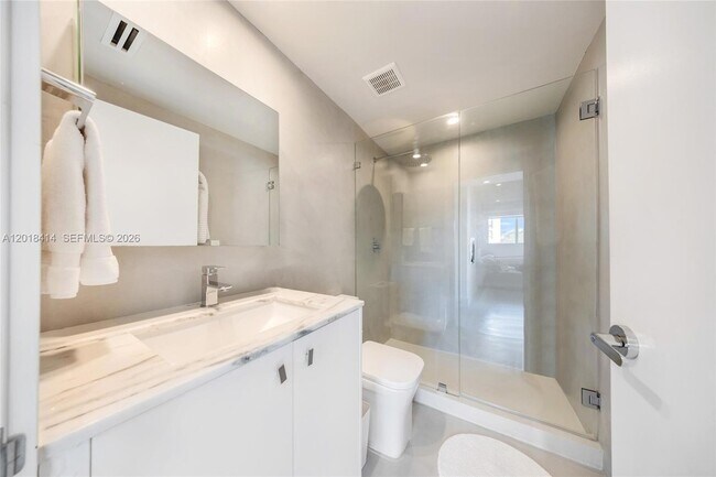 Building Photo - 50 Ocean Ln Dr
