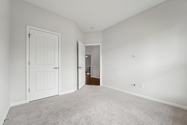 Building Photo - 3352 Bordwell Ridge Dr