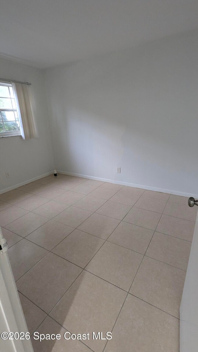 Building Photo - 1633 Sunny Brook Ln