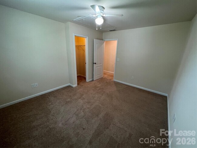 Building Photo - 10374 Rutledge Ridge Dr NW