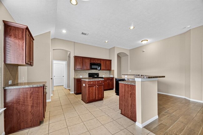 Building Photo - 16007 Hidden Manor Dr