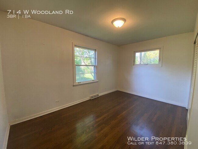 Building Photo - 714 W Woodland Rd