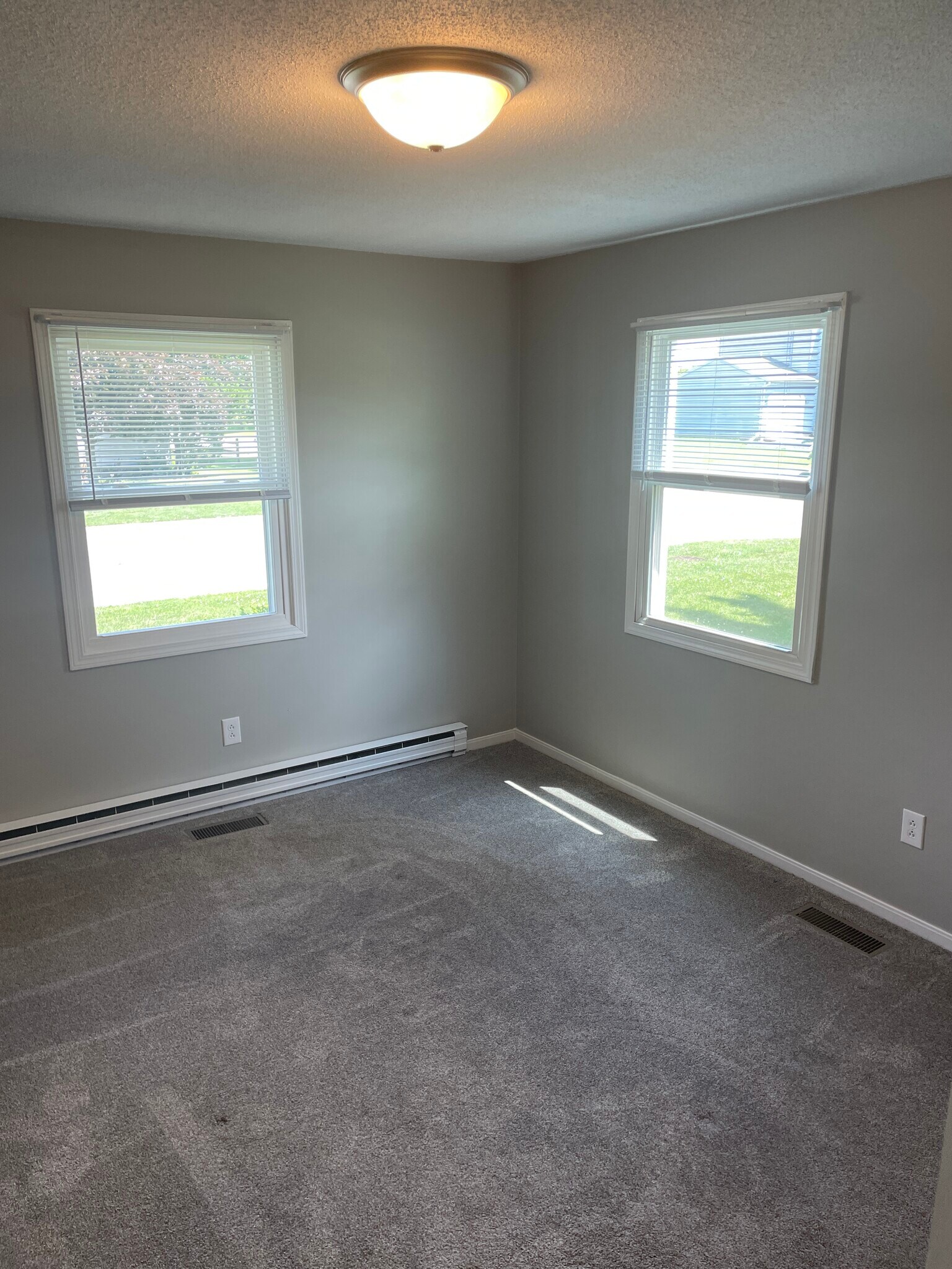Building Photo - 1017 Ebersole Blvd
