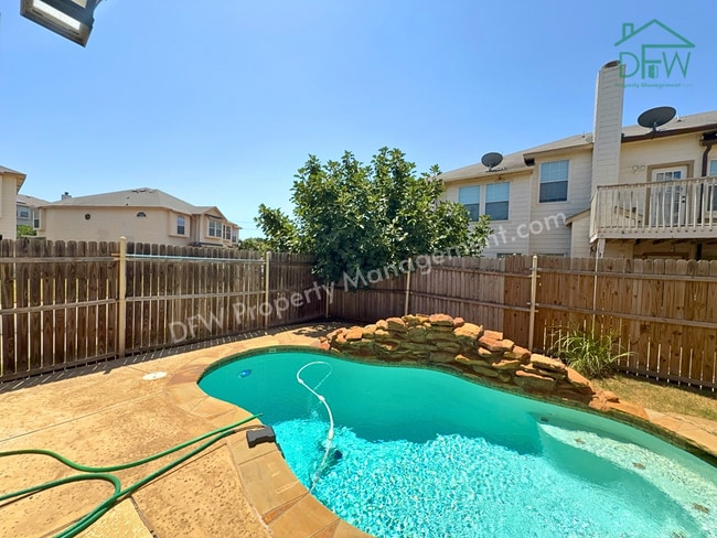 Building Photo - For Lease: Corner Townhome near DFW Airport - 3BR/2.5BA, Private Pool, Attached Garage, W/D Included