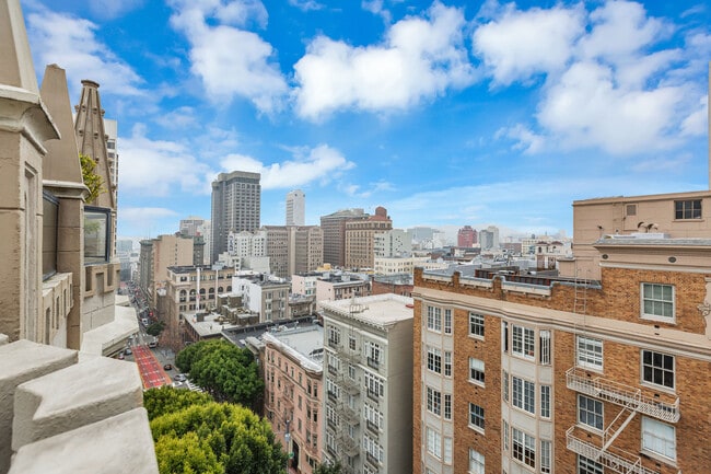 Building Photo - 795 Pine