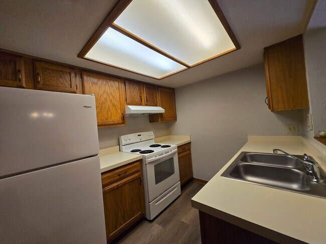 Building Photo - Rockwood Villas – 2BR/2BA Townhouse