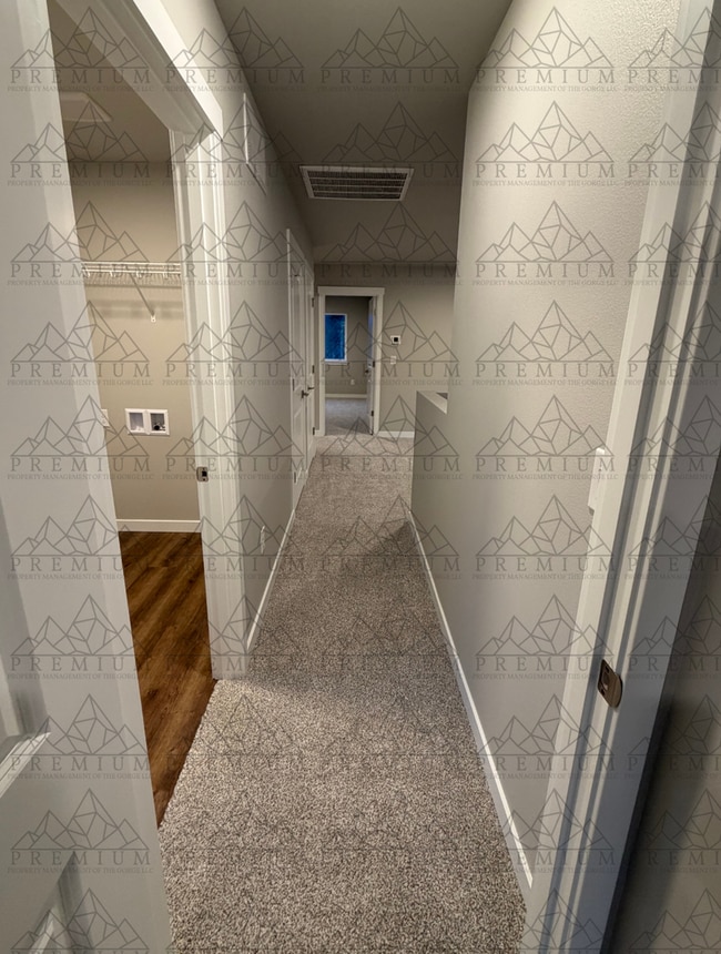 Building Photo - 1st MONTH FREE - 3 BED 2.5 BATH NEW BUILD!