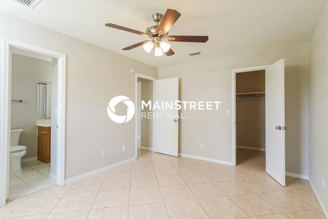Building Photo - 3 Bedroom Pet-Friendly Home in Port St. Lucie, FL with Main Street Renewal