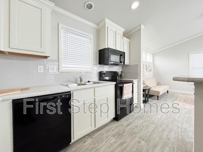 Building Photo - 175 Lamborghini Ln
