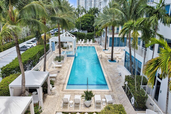 Building Photo - 2821 N Ocean Blvd