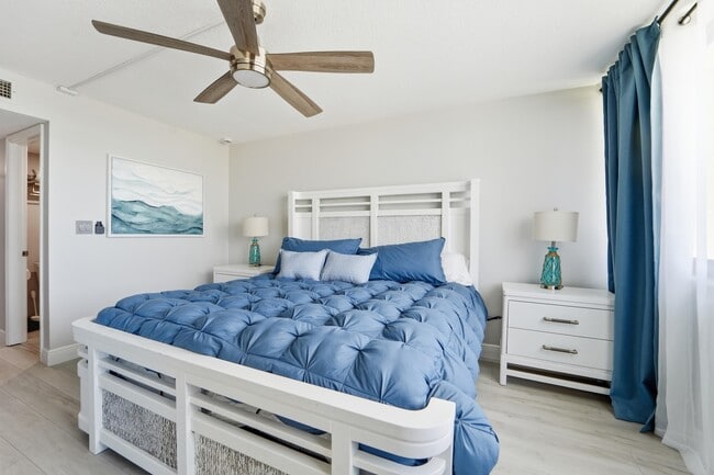 Building Photo - 1605 S US Hwy 1