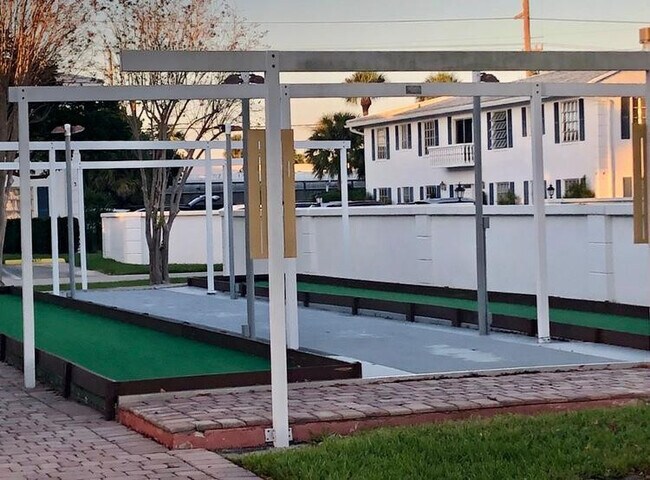 Building Photo - 2151 NE 68th St