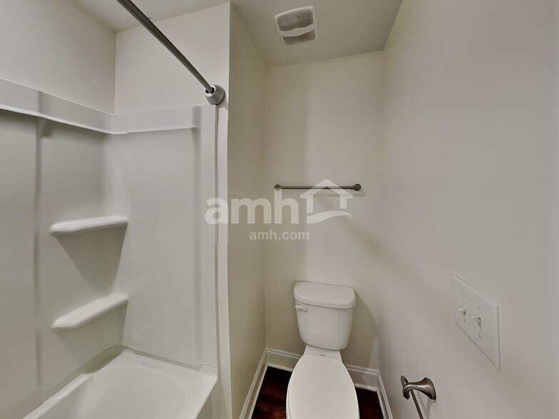 Building Photo - 174 Twin River Dr
