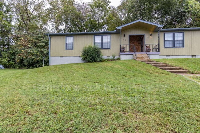 Building Photo - 2305 Dalebrook Ct