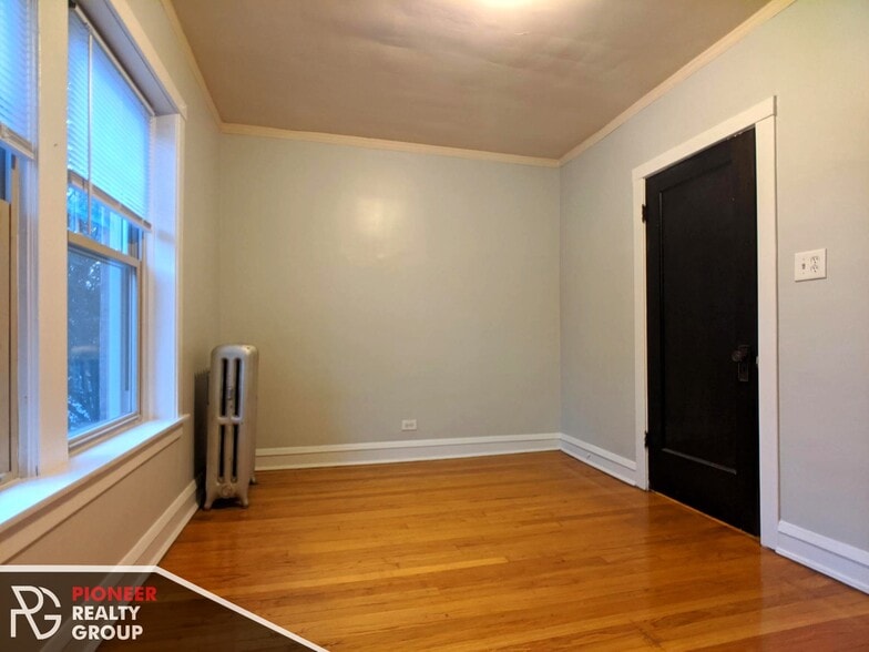 Building Photo - 4901 N Hoyne Ave