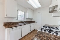 Building Photo - 74624 Driftwood Dr