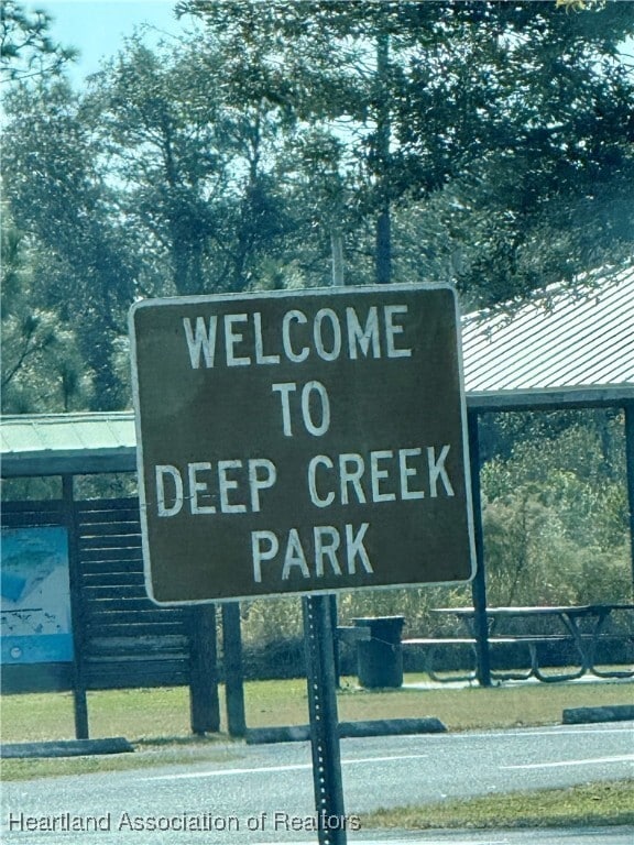 Building Photo - 10345 SW Riverview Cir