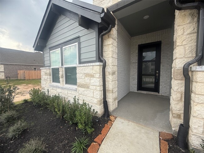 Building Photo - 6123 Severson Lake Ct