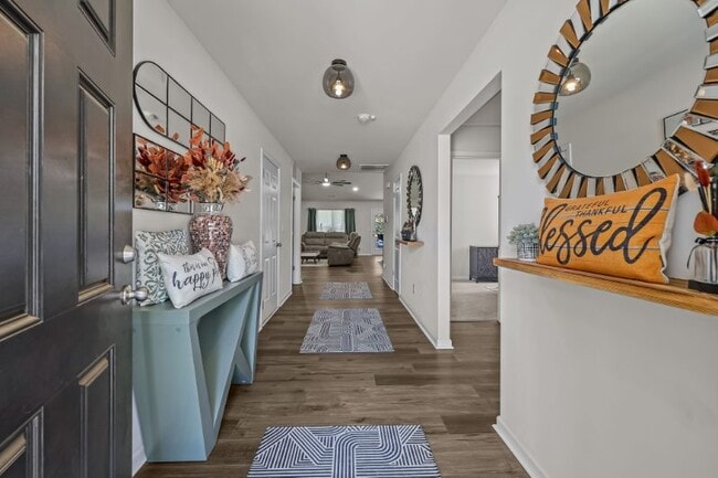 Building Photo - 1405 Amberlight Cir