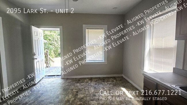 Building Photo - 2095 Lark St