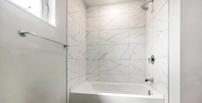 Building Photo - Modern North Beacon Hill Home with Updated Finishes and Great Amenities