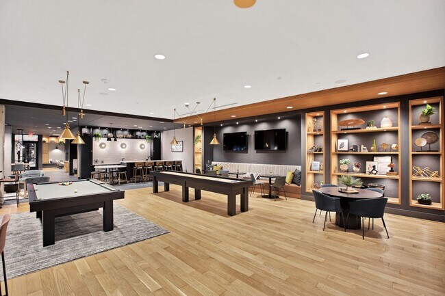 Building Photo - Odin