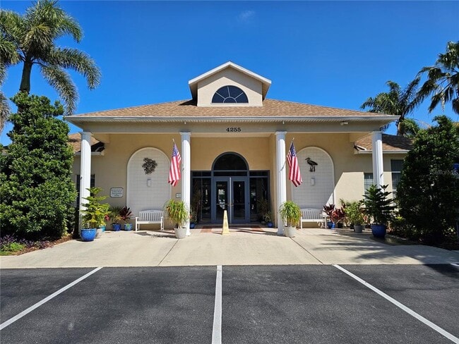 Building Photo - 4250 Players Pl