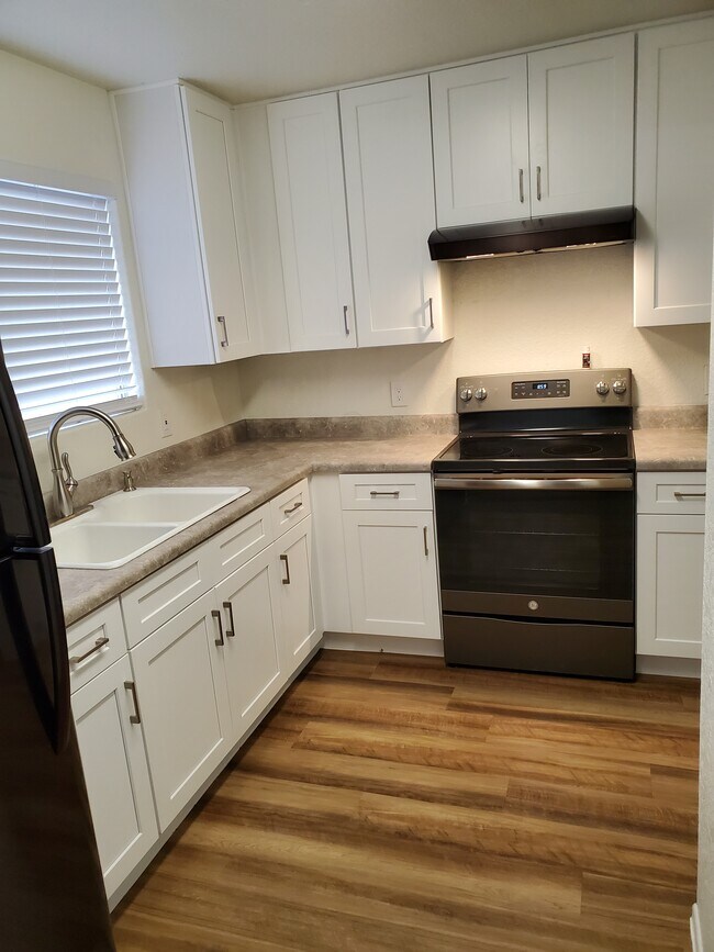 Two-Bedroom Kitchen - La Cascada