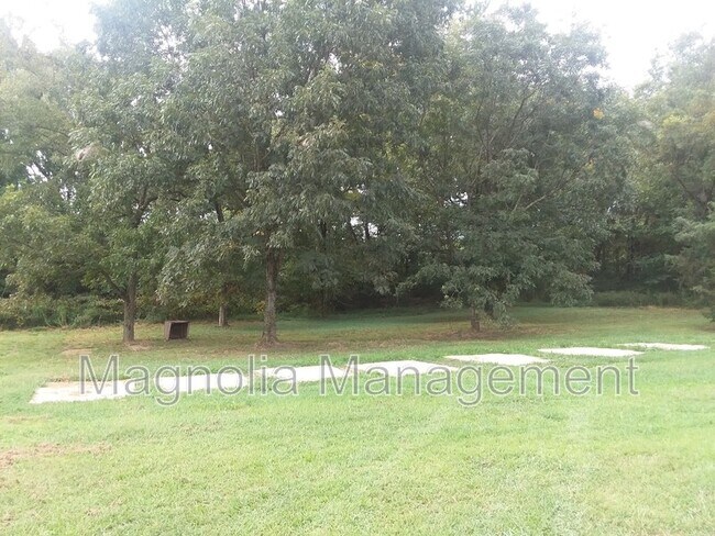 Building Photo - 171 Bullocksville Park Rd