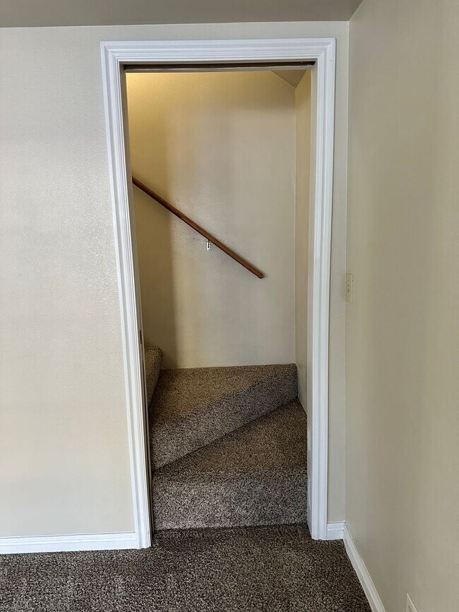 Building Photo - Private Boise Bench Studio Home