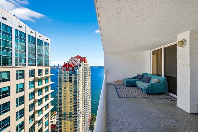 Building Photo - 1200 Brickell Bay Dr