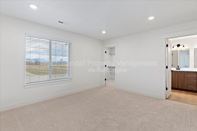 Building Photo - 56 E 1225 S