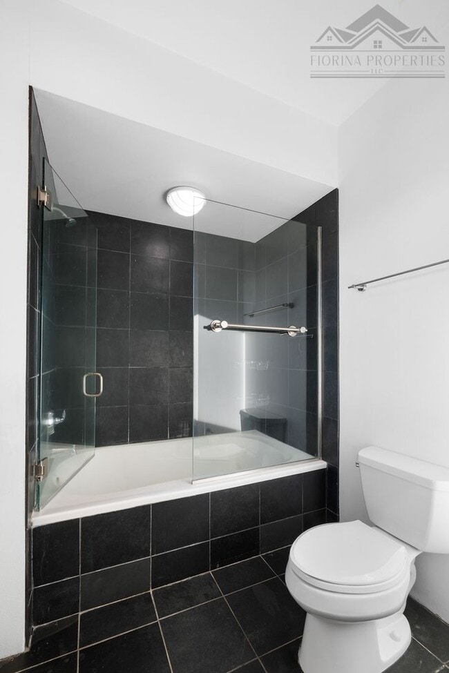 Building Photo - 1346 Pacheco St