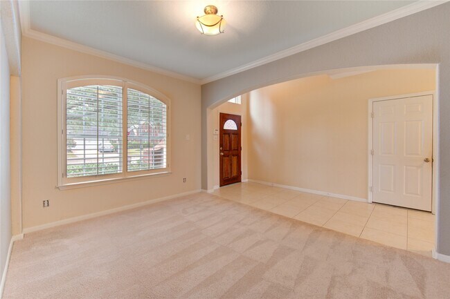 Building Photo - 5802 Horseshoe Falls