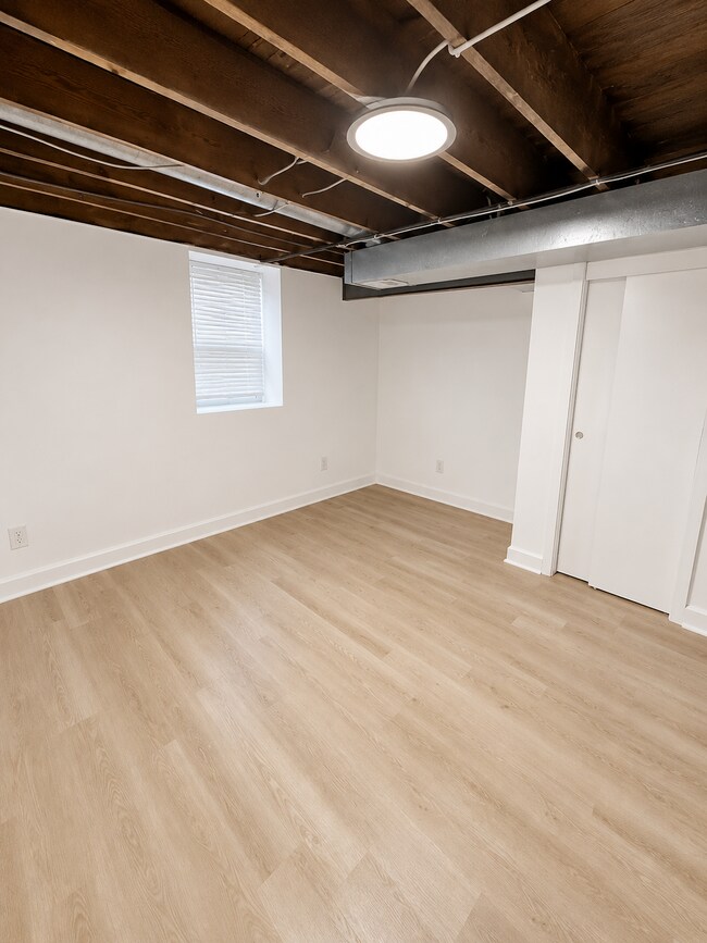 Building Photo - 7985 Antioch Rd
