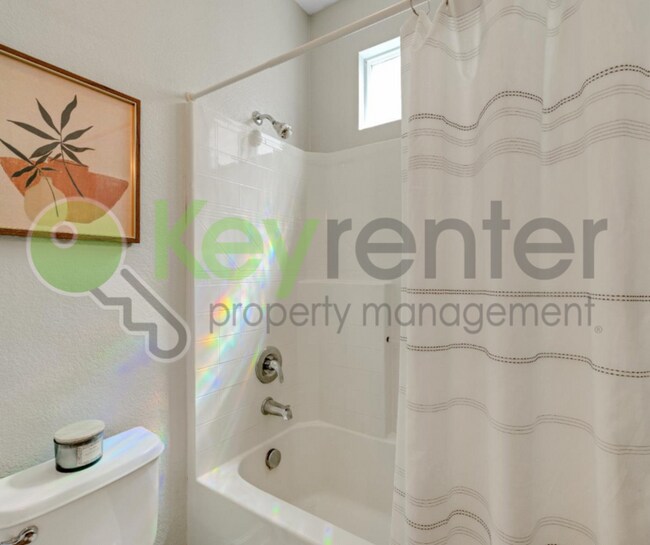 Building Photo - 209 Needle Ct