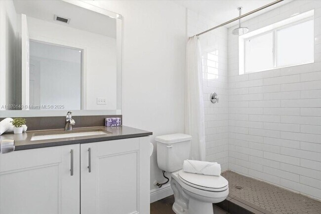 Building Photo - 541 NW 33rd St
